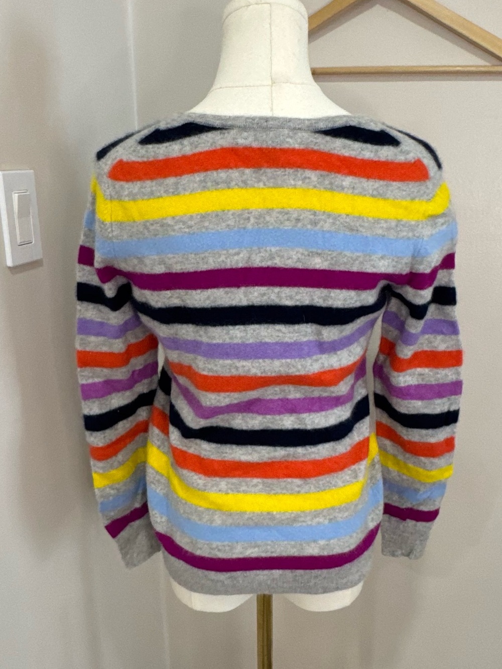 Charter Club Luxury 100% Cashmere Striped Sweater sz M - Picture 3 of 6